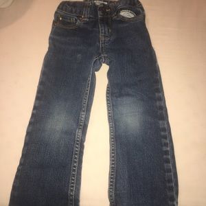 Toddler girls jeans, boot cut.